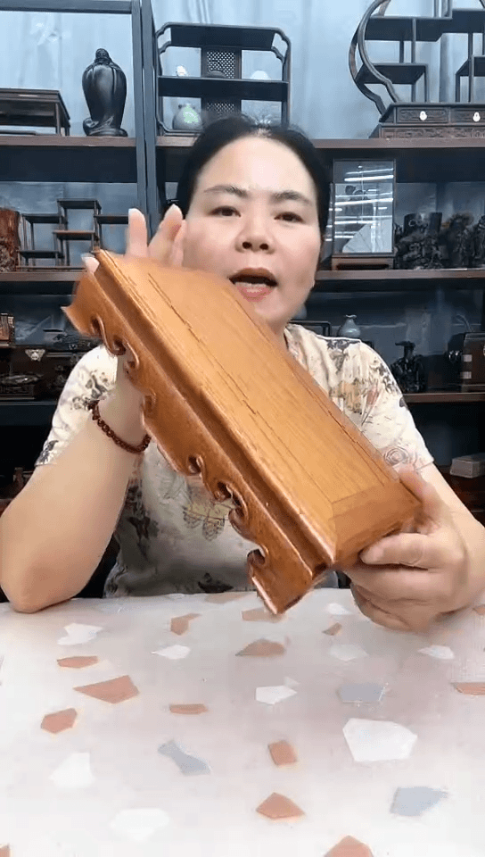 【闪购商品】木2358小李子红木工艺品
