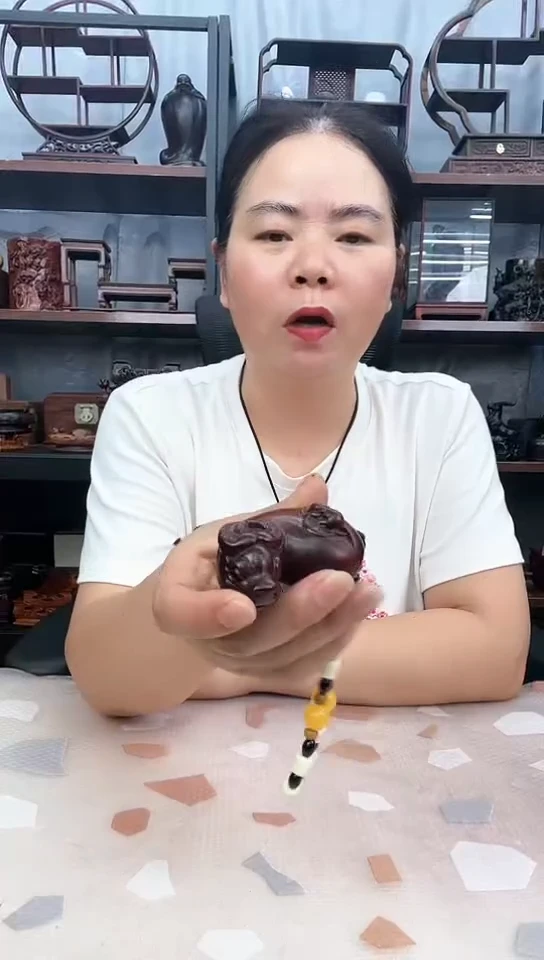 【闪购商品】木2909小李子红木工艺小李子红木工艺
