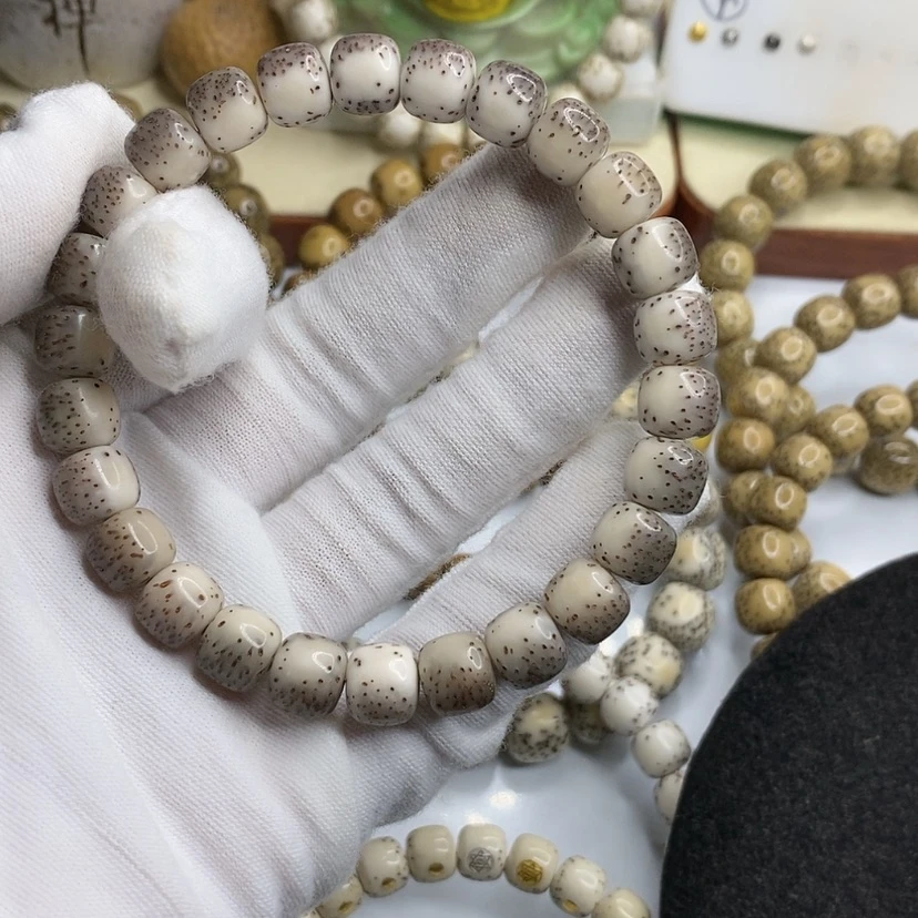 【闪购商品】星月菩提手串藤****田