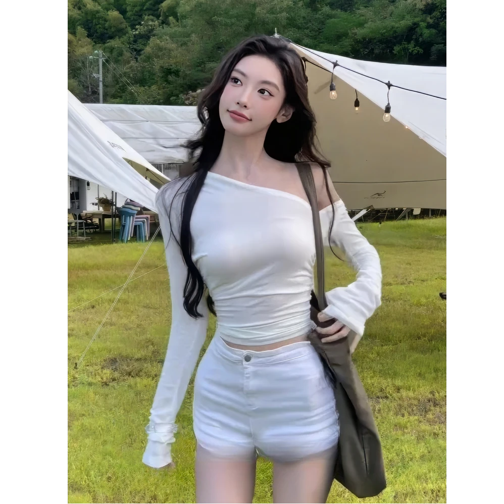 Not defined白色不规则斜领长袖T恤女春季显瘦辣妹内搭打底衫上衣