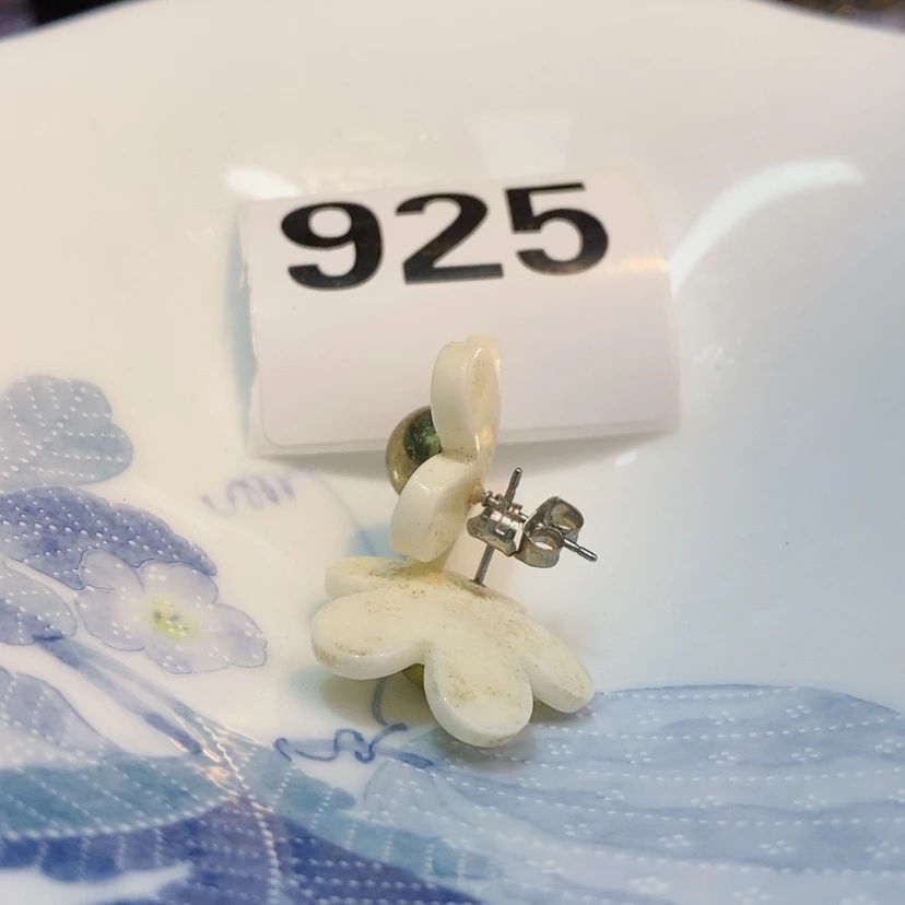 【闪购商品】非金属树脂制品?*李