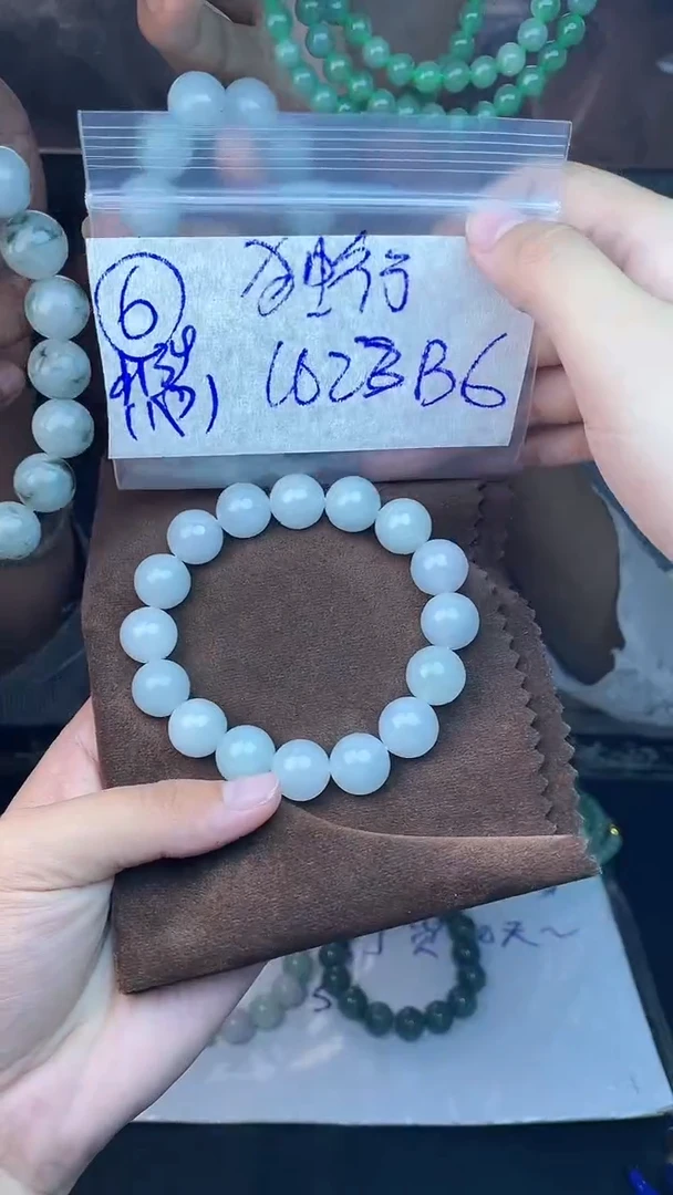 【闪购商品】定制翡翠未镶嵌珠串