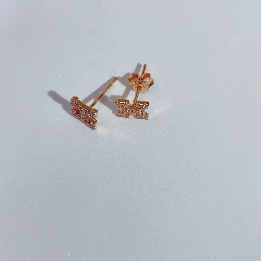 18K金耳饰 字母H