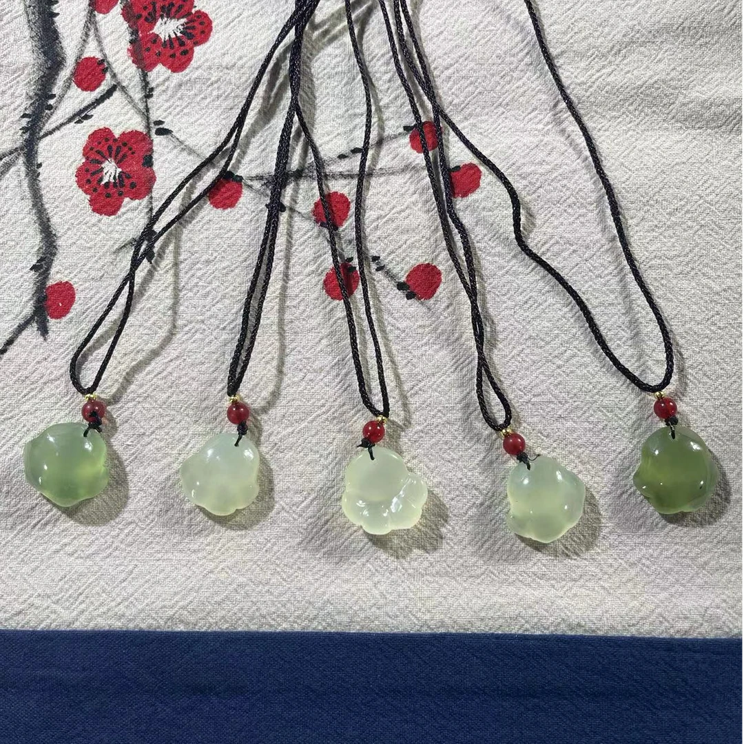 【集团-福利】蛇纹石玉未镶嵌多样性发一个吊坠猫爪