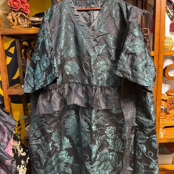 云贵人提花棉服长裙2049