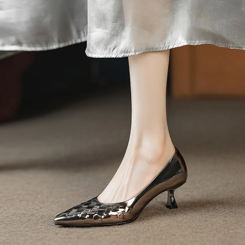 细高跟单鞋气质浅口高跟鞋百搭法式设计感细跟手工编制小众尖头