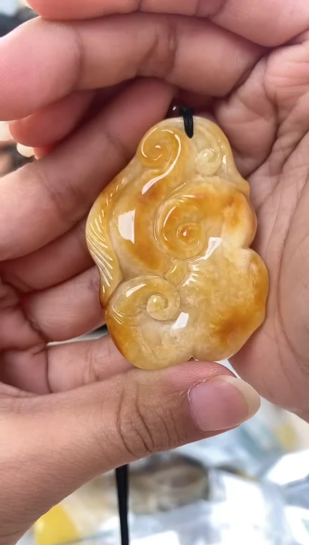 【闪购商品】琥珀裸石未镶嵌蜜蜡吊坠