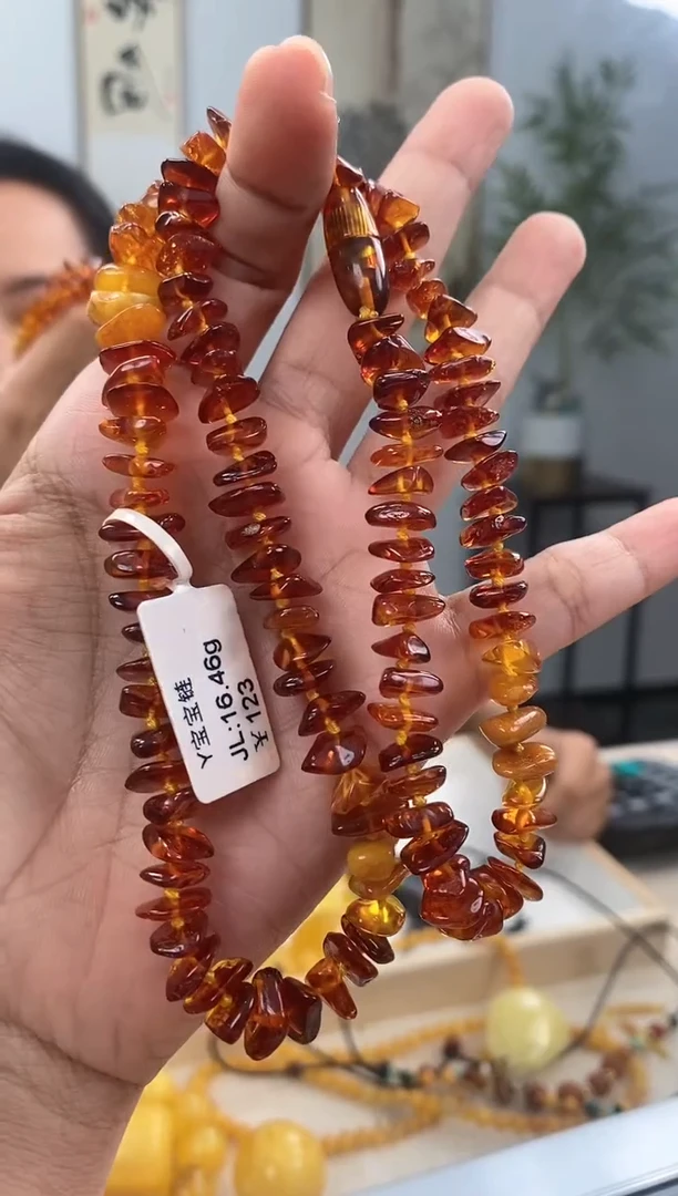 【闪购商品】琥珀裸石未镶嵌蜜蜡吊坠