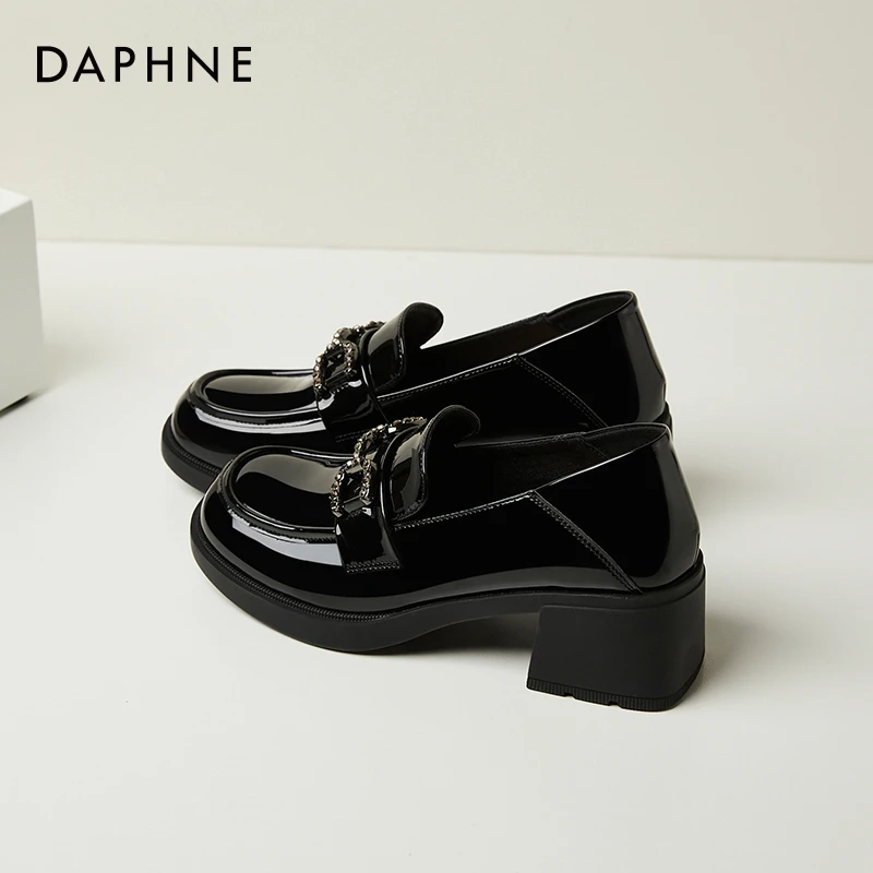 达芙妮粗跟乐福鞋女2025夏季新款漆皮两穿粗跟单鞋高跟上班小皮鞋