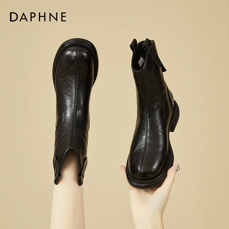 达芙妮女靴2024秋季新款英伦风圆头马丁靴时尚百搭厚底加绒短靴女