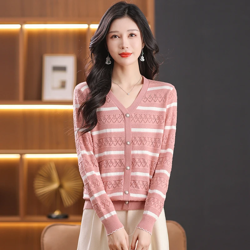 2024年秋季新款女装v领长袖时尚洋气宽松显瘦假开衫百搭上衣