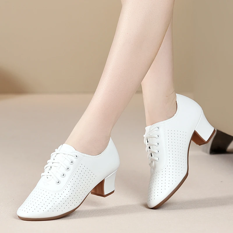 特丝丽她拉丁舞鞋女成人中跟广场舞跳舞鞋透气四季交谊舞摩登舞鞋