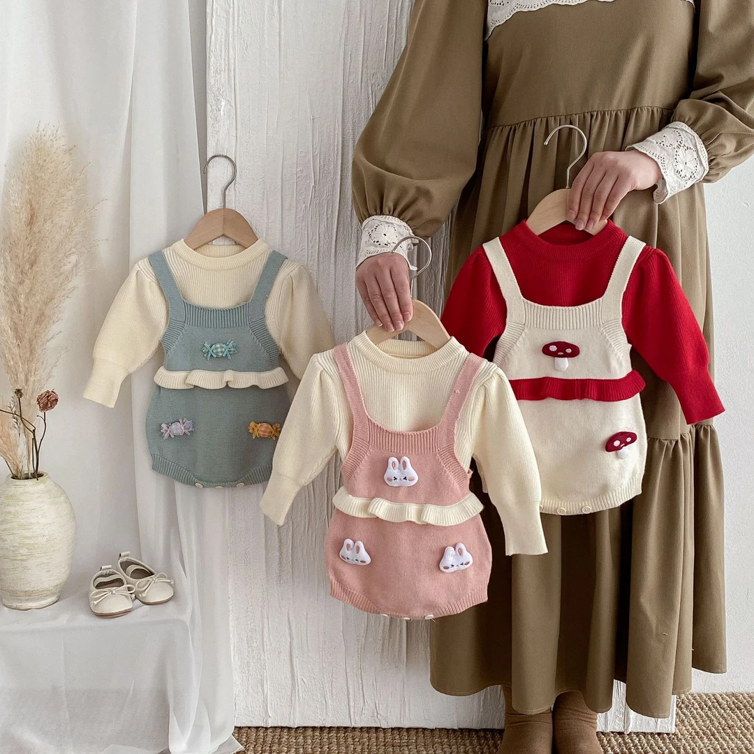 韩版秋冬新款童装蝙蝠长袖圆领套头衫立体装饰背带撞色连体衣套装