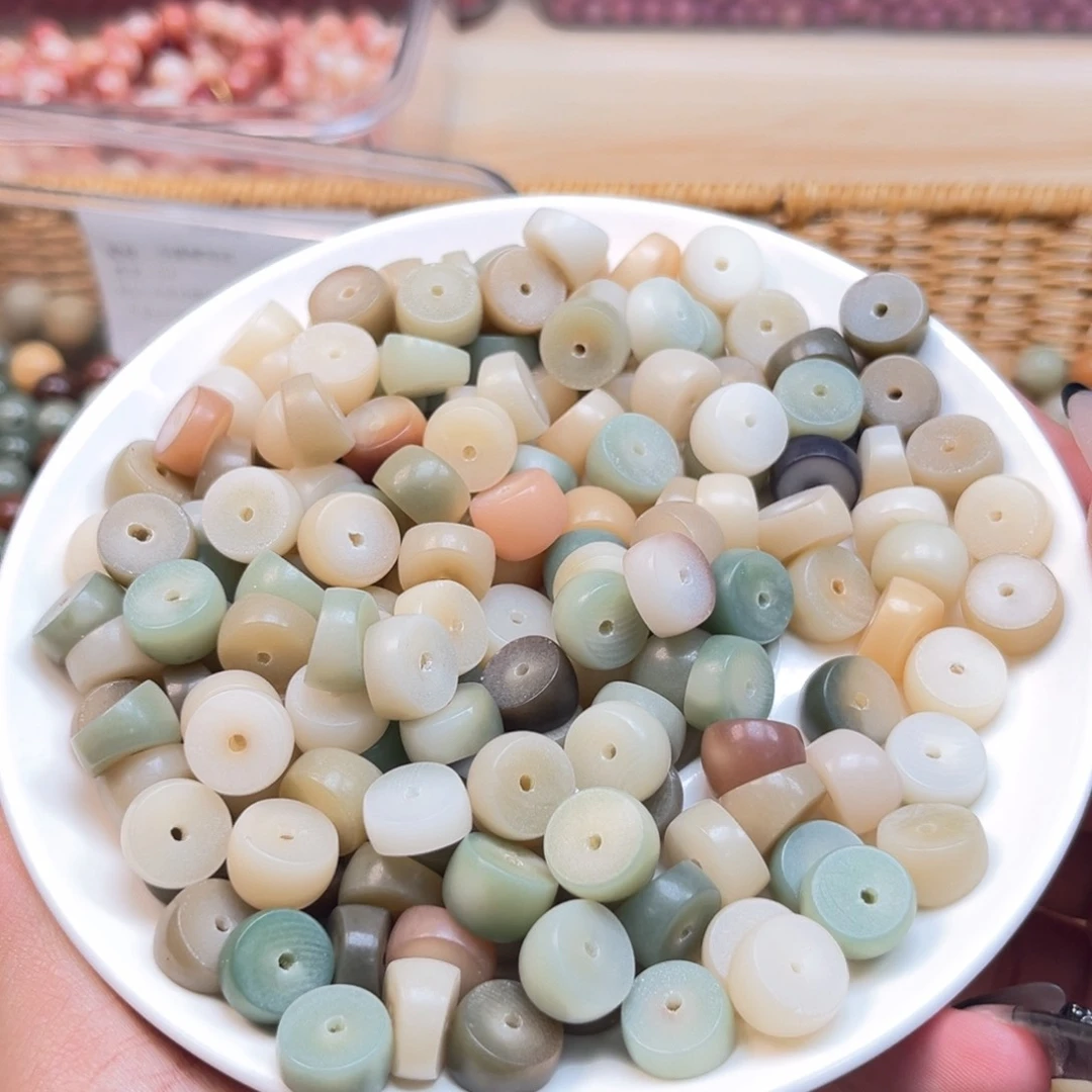 白玉菩提吊坠a12mm50颗。大肠