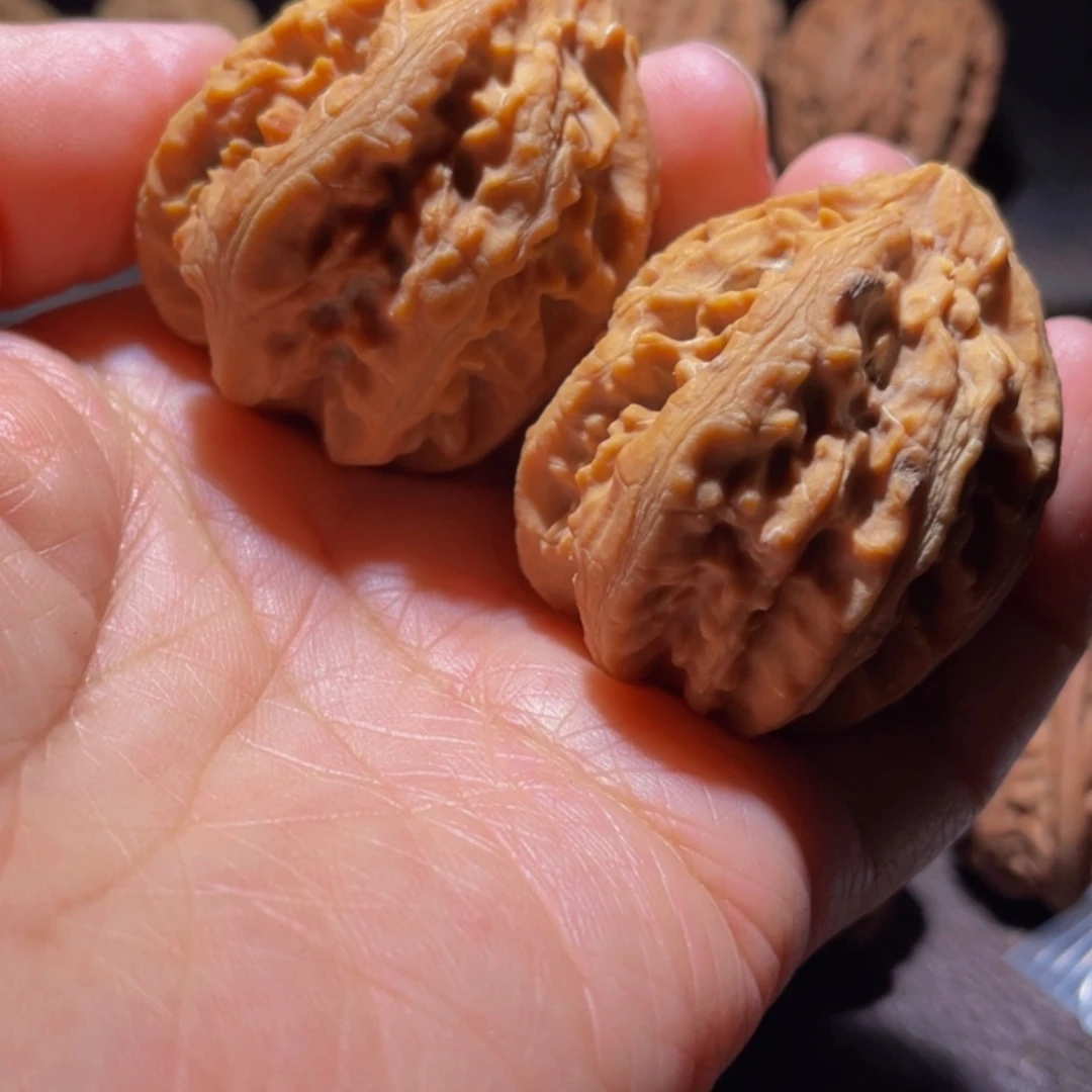 【闪购商品】文玩核桃把件金**雨东北楸子52
