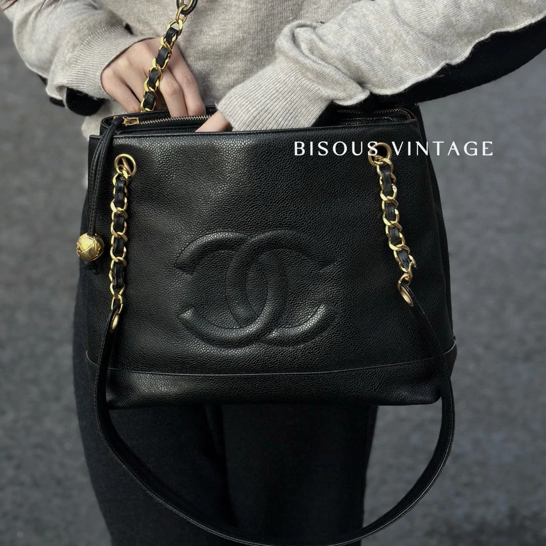 95新 Chanel/香奈儿 黑金 金球 大logo 双C 单肩包 流浪包