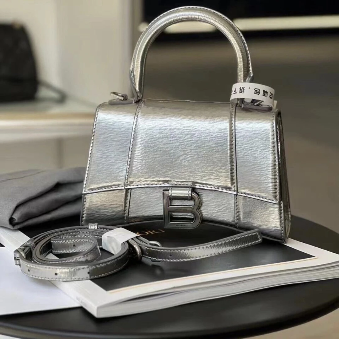 95新 Balenciaga/巴黎世家 巴黎世家 银色 xs 沙漏 斜挎包