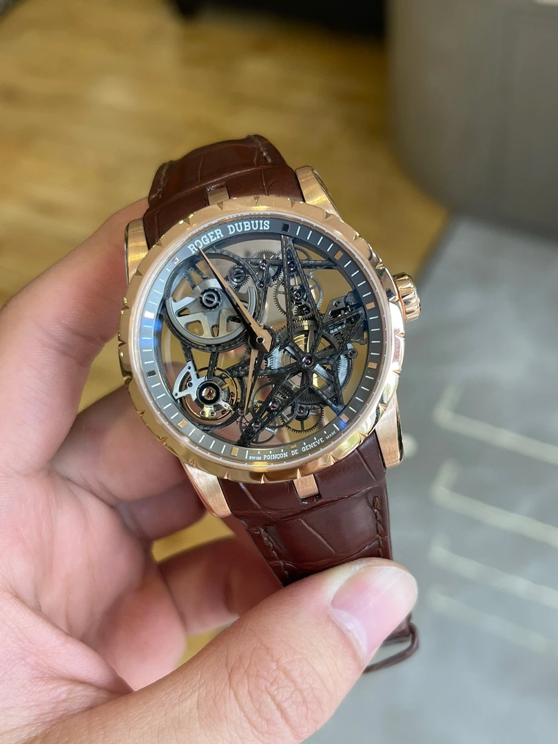 99新 ROGER DUBUIS/罗杰杜彼 三只鱼/王者系列0422/镂空/全套18年