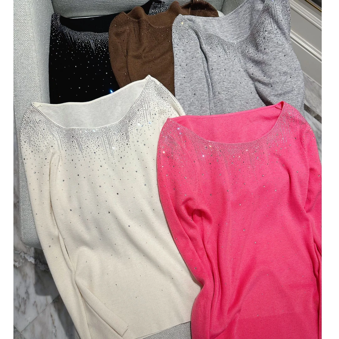 【浪漫绮想】烫钻U领显瘦秋季百搭针织上衣