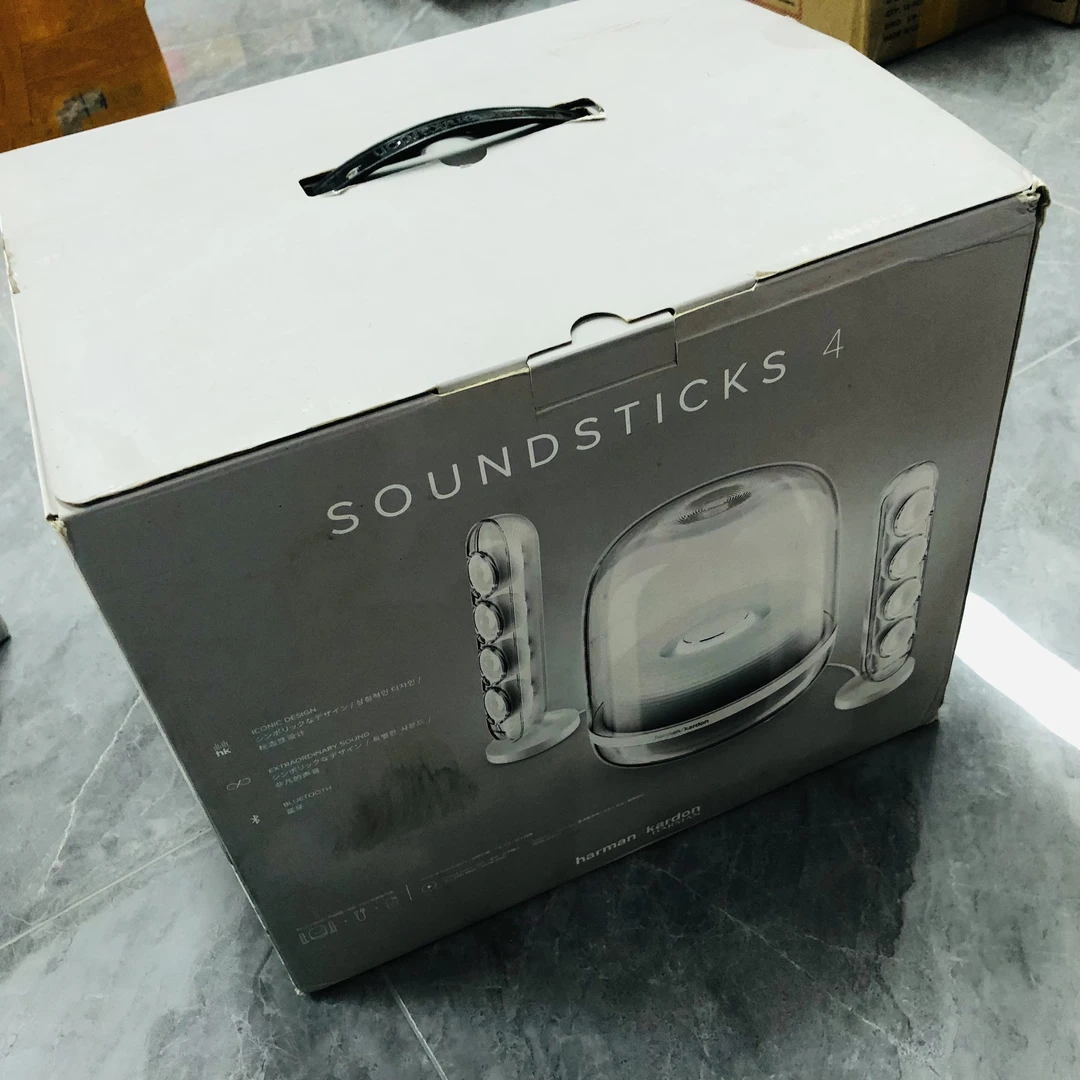 95新  哈曼卡顿 soundstIcks 4 白色蓝牙音箱/1023863