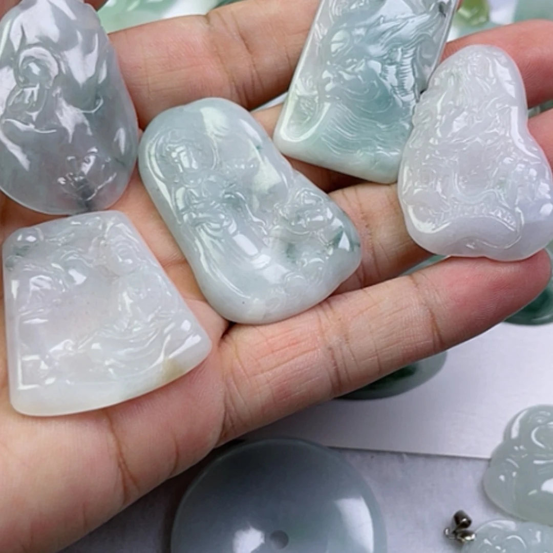 【闪购商品】翡翠颈饰未镶嵌春*生翡翠