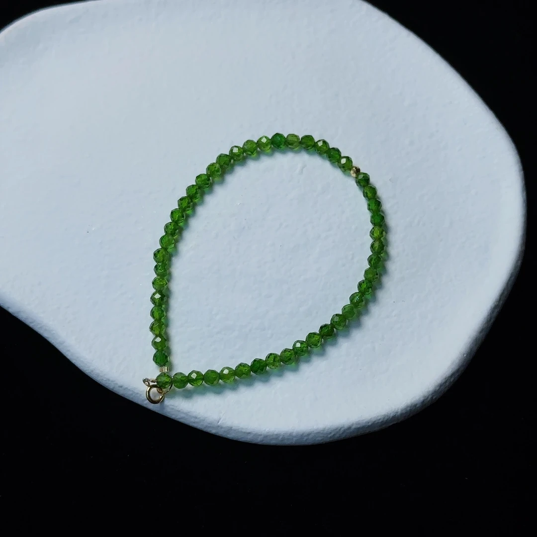 绿色透辉石搭配18k金小圆珠手串（天然珠宝多样性发其一）