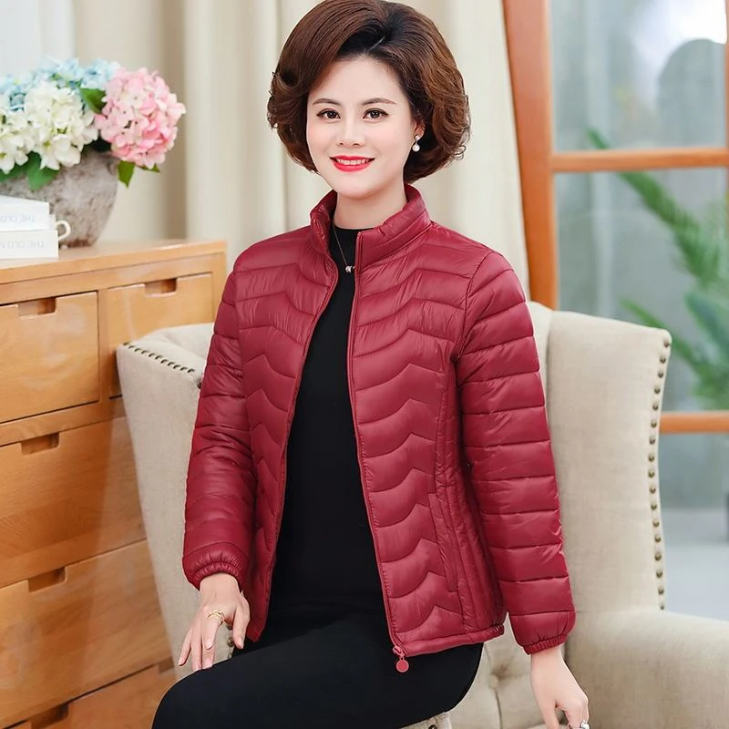 波司登波斯登中老年女士修身轻薄羽绒服羽绒服短款外妈妈装加大加