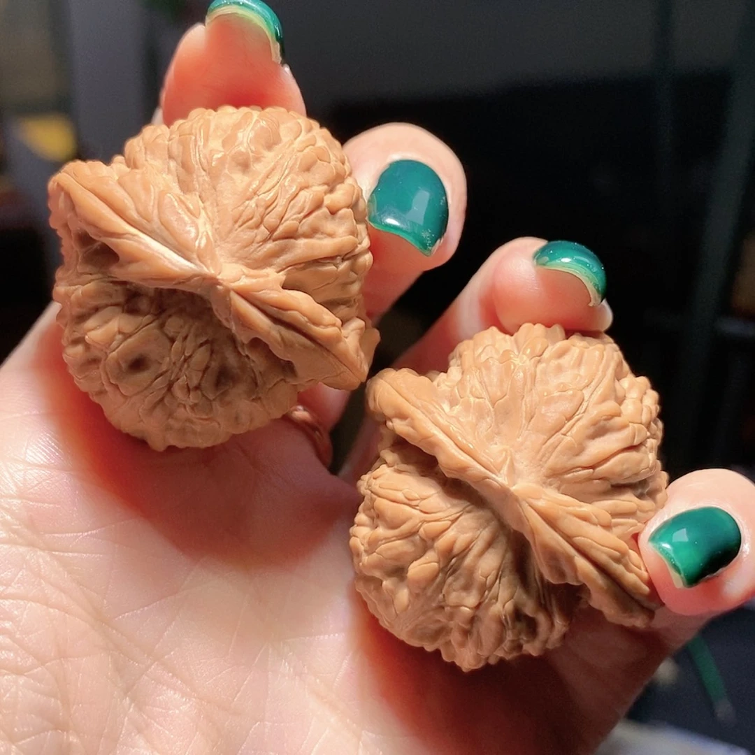 【闪购商品】文玩核桃把件35.5白狮子