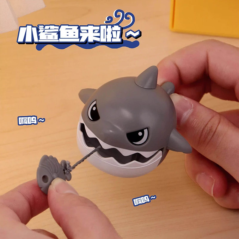 拉线鲨鱼挂件可拉绳小鲨鱼解压神器咬牙大鱼吃小鱼创意玩具钥匙扣