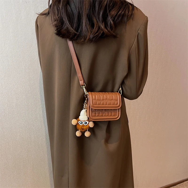 高级感迷你小包包女夏季2024新款时尚斜挎包网红爆款小方包口红包