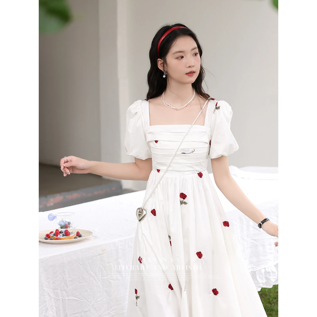 鹿向南《玫瑰少女》法式方领泡泡袖连衣裙女2024夏季新款LXN30087