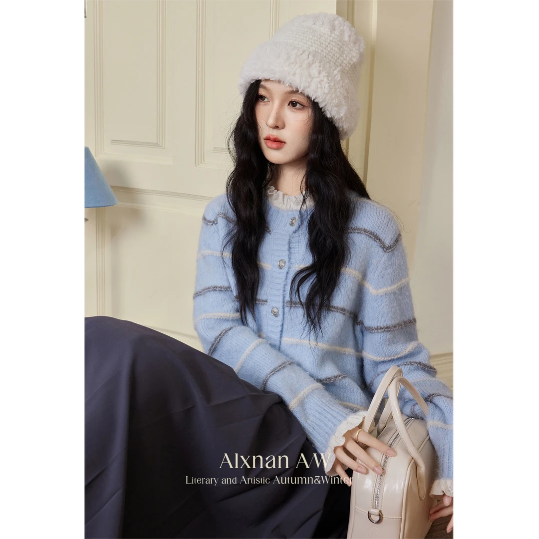 Q鹿向南「奶蓝泡芙」气质休闲圆领毛衣漂亮开衫外套L50777