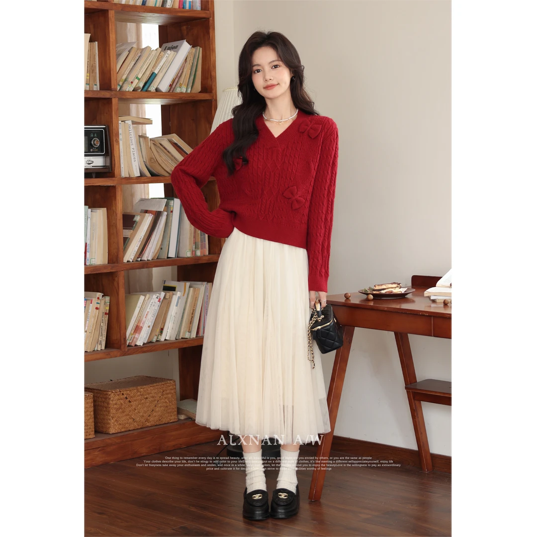 鹿向南《玫瑰旋律》纯色蝴蝶结小V领宽松毛衣甜美上衣女LXN32639