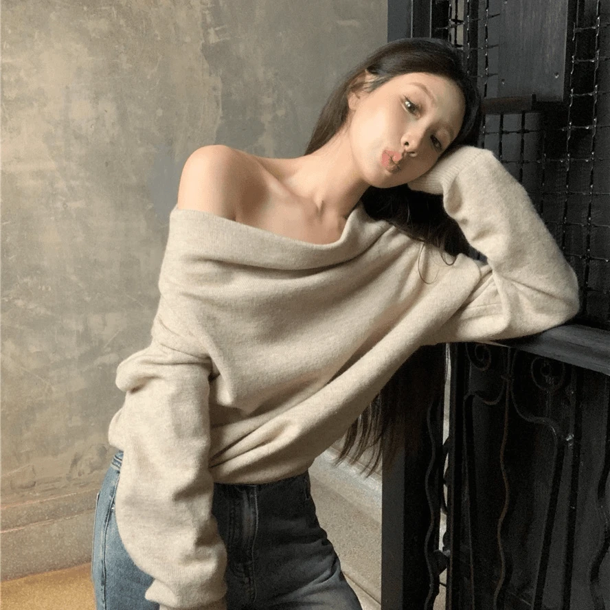 MARIE.COCO温柔一字领蝙蝠袖长袖针织衫女秋冬季辣妹打底露肩毛衣