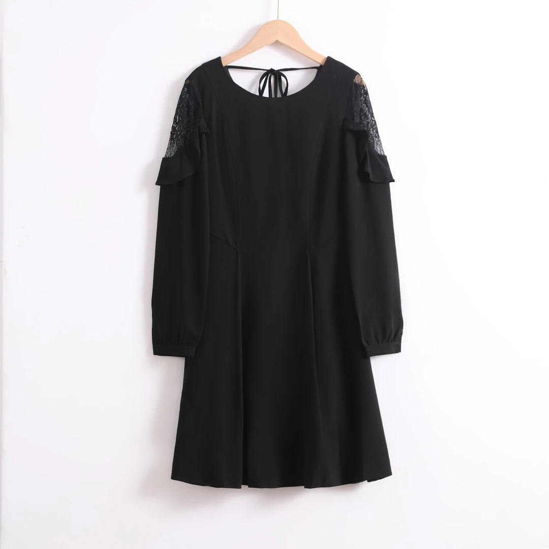 911201 女士春秋气质拼接蕾丝显瘦时尚百搭圆领长袖连衣裙