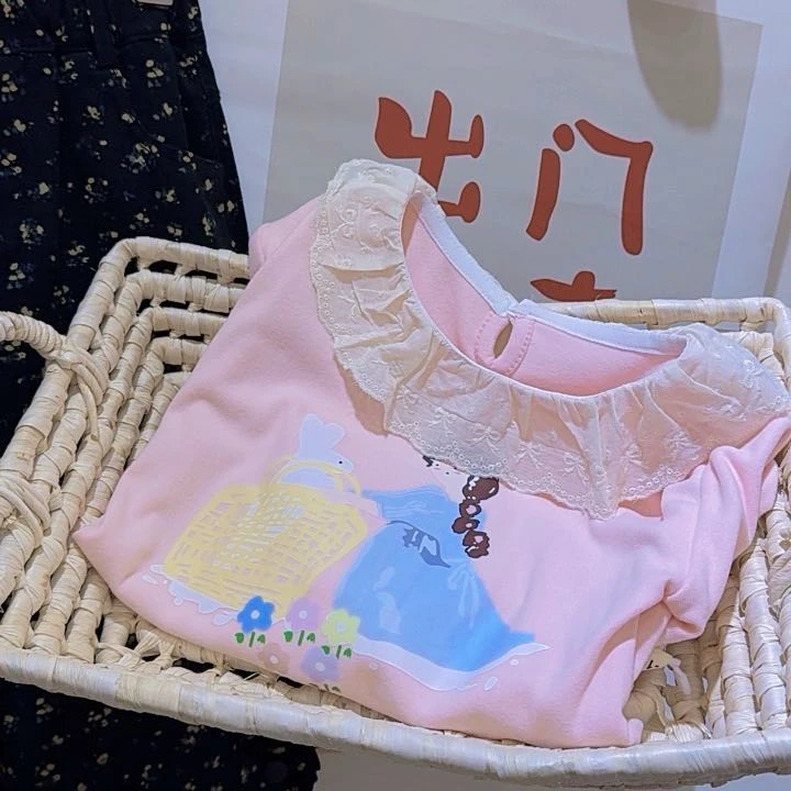 【新疆包邮】新款秋季花边卡通卫衣L401