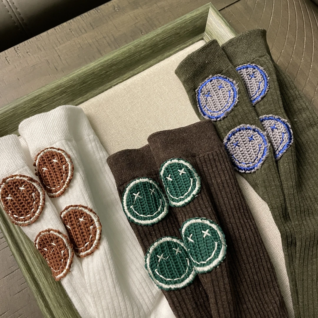 CCs东大门笑脸袜子女潮袜手工高级轻奢品质设计师穿搭街拍网红洋