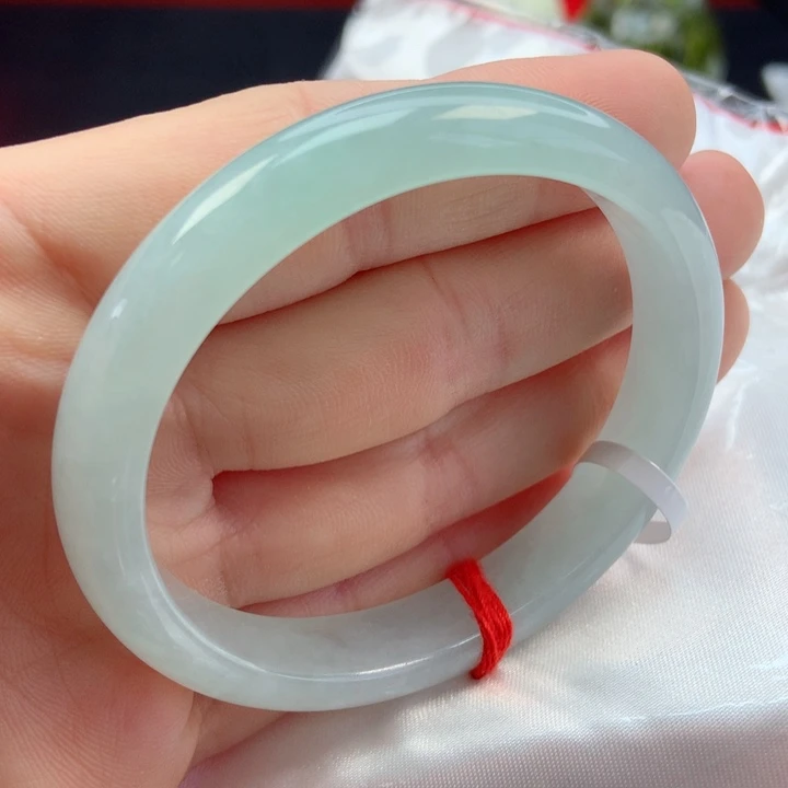 翡翠手镯未镶嵌54圈贵妃