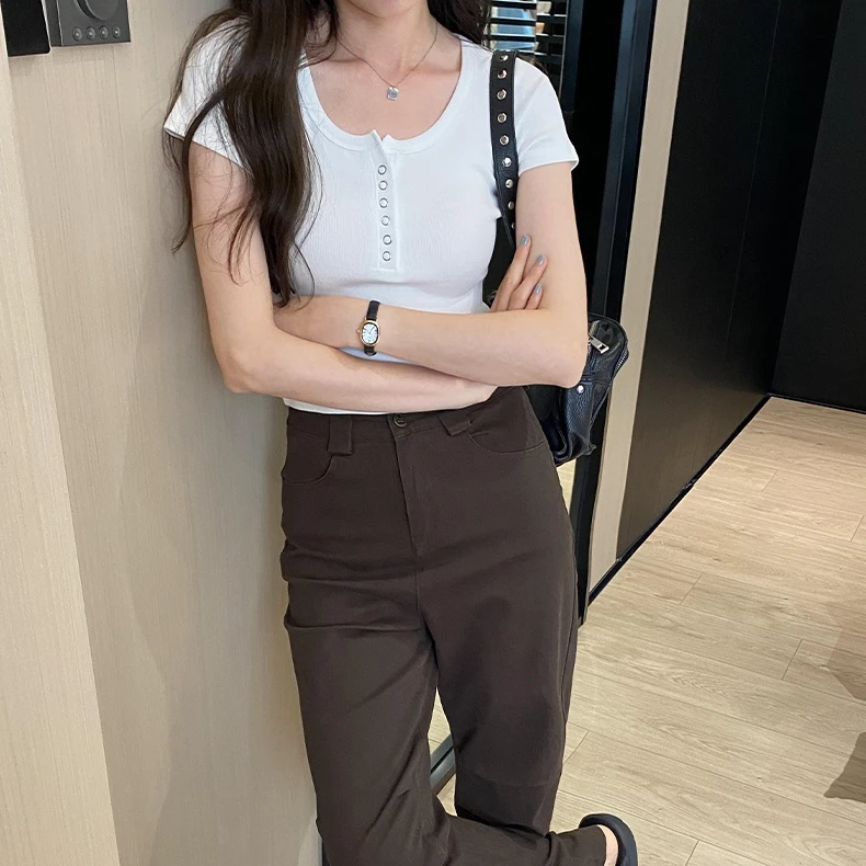 【未开价】夏季新款修身显瘦圆领上衣纽扣带胸垫打底衫辣妹女短袖