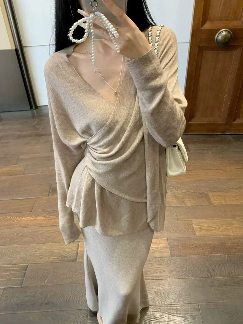 2025早春新款慵懒风高级感v领垂感上衣针织长裙轻熟套装5860