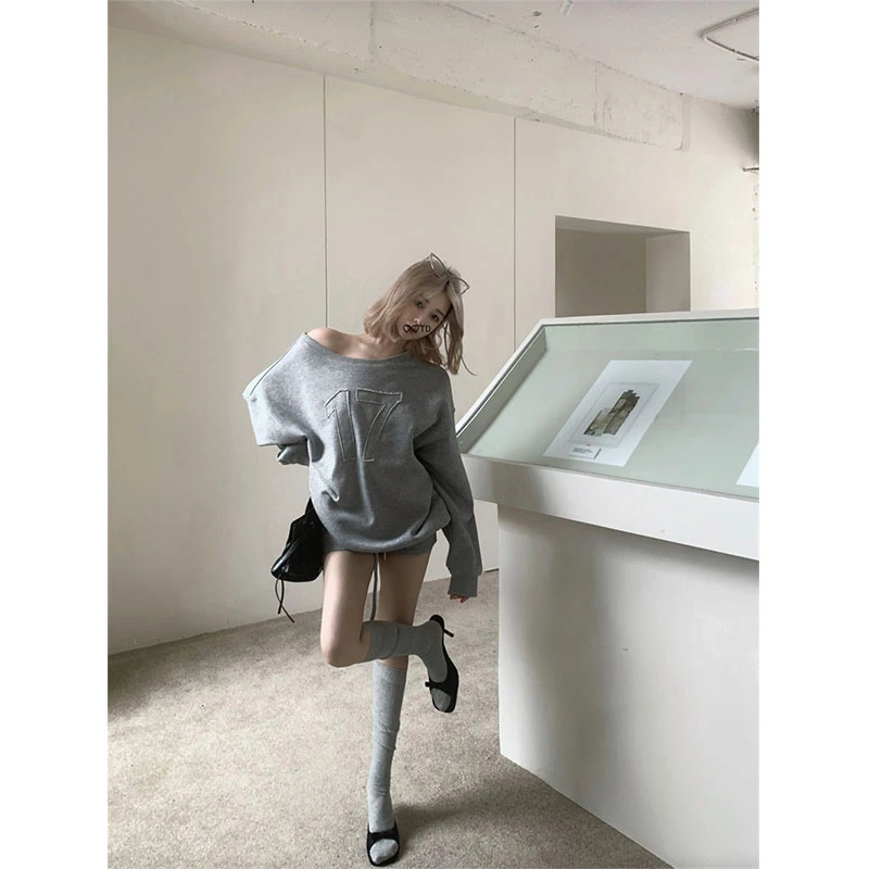 美式秋冬休闲斜肩印花字母宽松长袖卫衣女高腰显瘦阔腿短裤/长裤