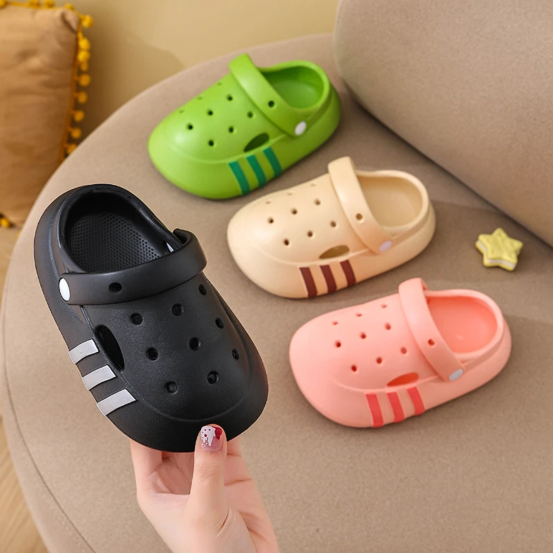 EVA儿童凉拖鞋夏季踩屎感小孩洞洞鞋新款防滑软底宝宝室外拖鞋