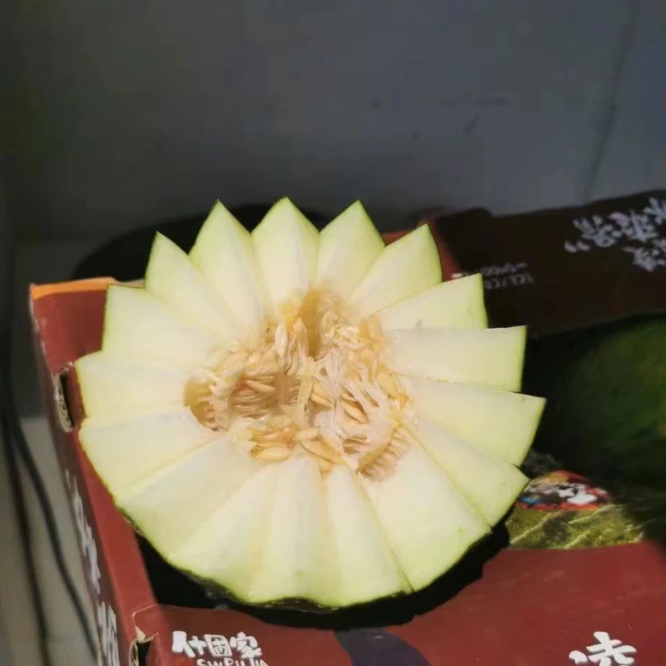 新疆沙漠斗牛蜜瓜（箱/4--5颗）仅限太原六城区榆次可拍