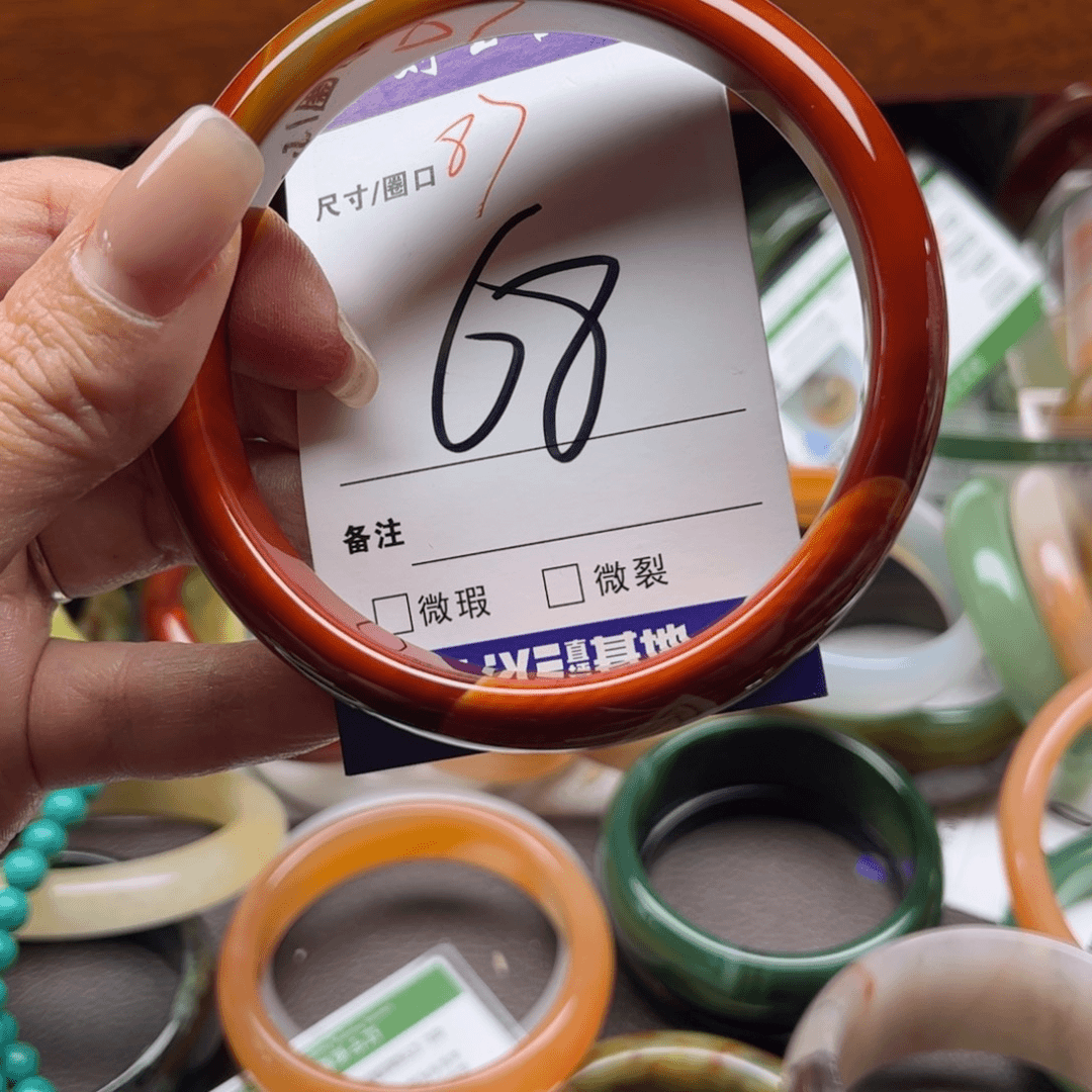 玛瑙/玉髓手镯未镶嵌