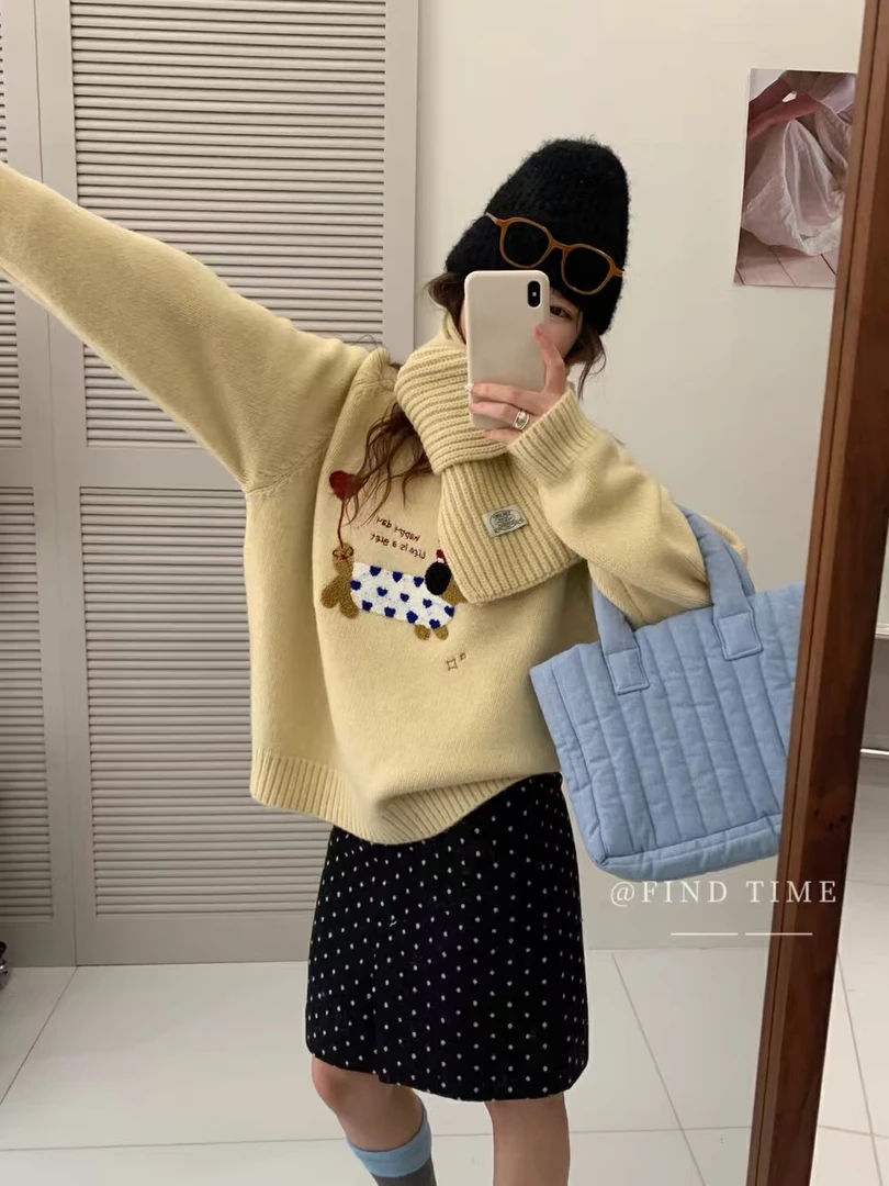 findtime腊肠狗绣花圆领宽松套头保暖毛衣