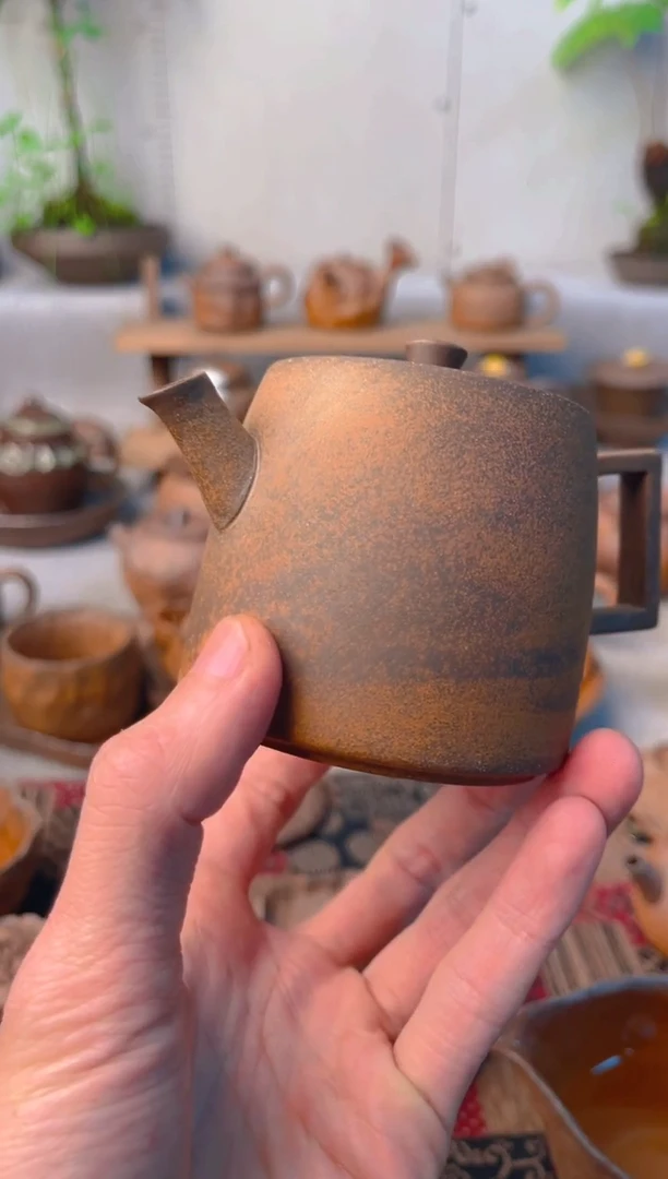 【闪购商品】陶瓷中号德钟壶