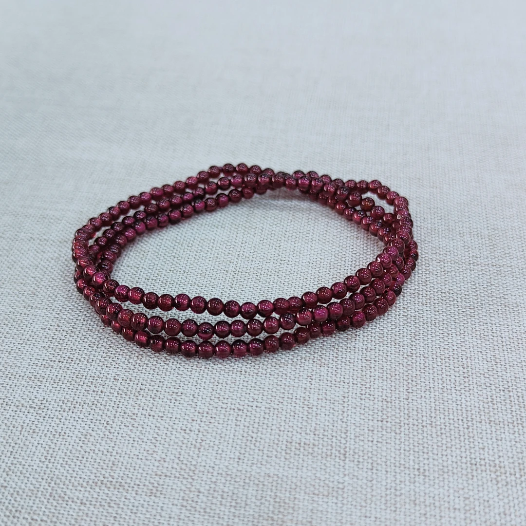 三圈石榴石手链—8294