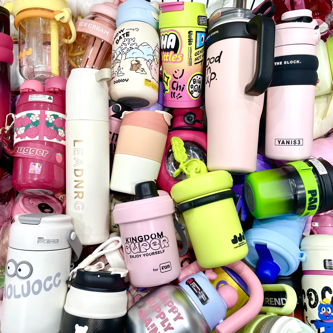 现货-草莓生活品牌水杯捡漏库存不返场数量不多抢到就是赚到