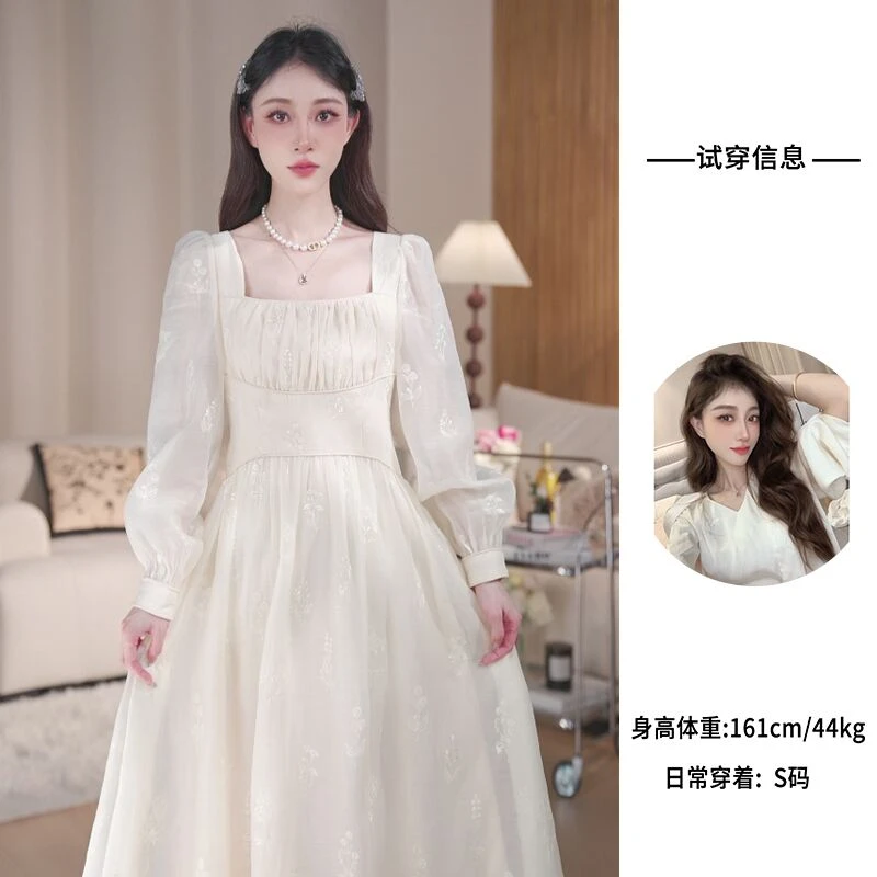 2024年春夏季新款时尚淑女方领长袖连衣裙女减龄洋气高腰显瘦裙子