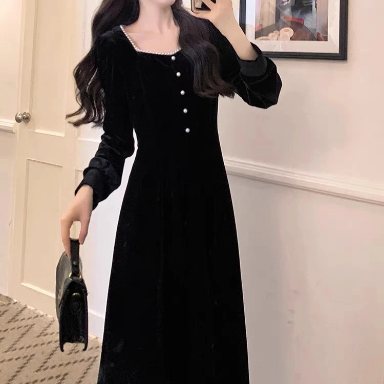 秋冬复古赫本风时尚高级感显瘦气质丝绒礼服方领收腰长袖连衣裙